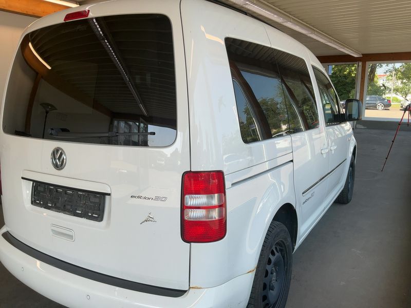 Volkswagen Caddy 1.6 TDI Edition30 2013 – снимка 8