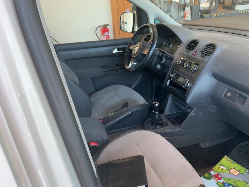 Volkswagen Caddy 1.6 TDI Edition30 2013 – снимка 17