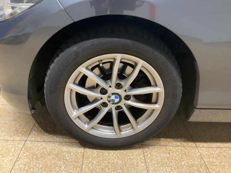 BMW 1er 118i Advantage 2018 – снимка 3