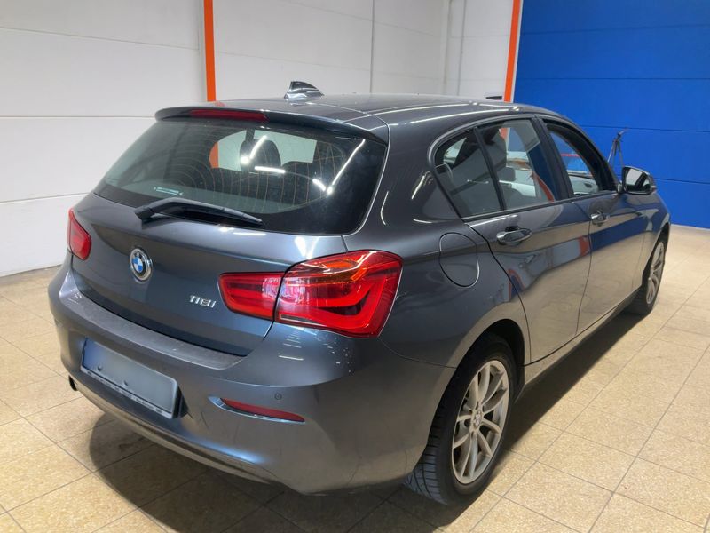 BMW 1er 118i Advantage 2018 – снимка 8