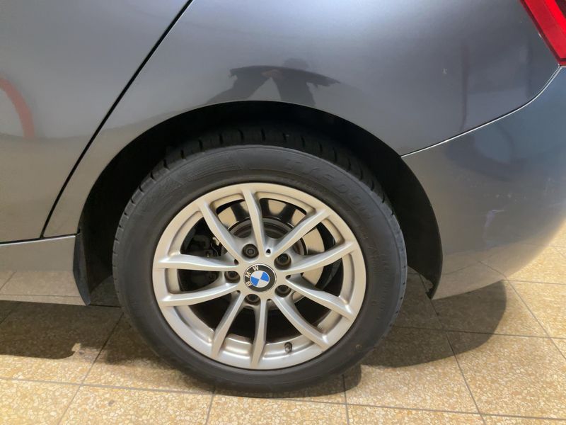 BMW 1er 118i Advantage 2018 – снимка 5