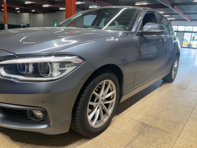 BMW 1er 118i Advantage 2018 – снимка 2