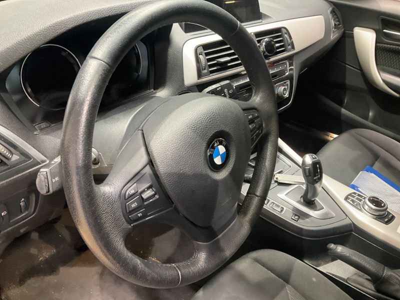 BMW 1er 118i Advantage 2018 – снимка 33