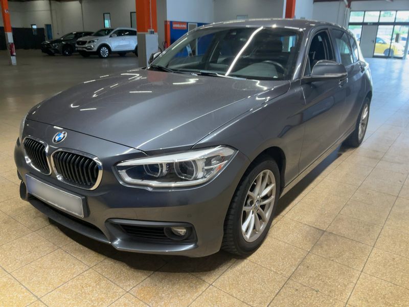 BMW 1er 118i Advantage 2018 – снимка 1