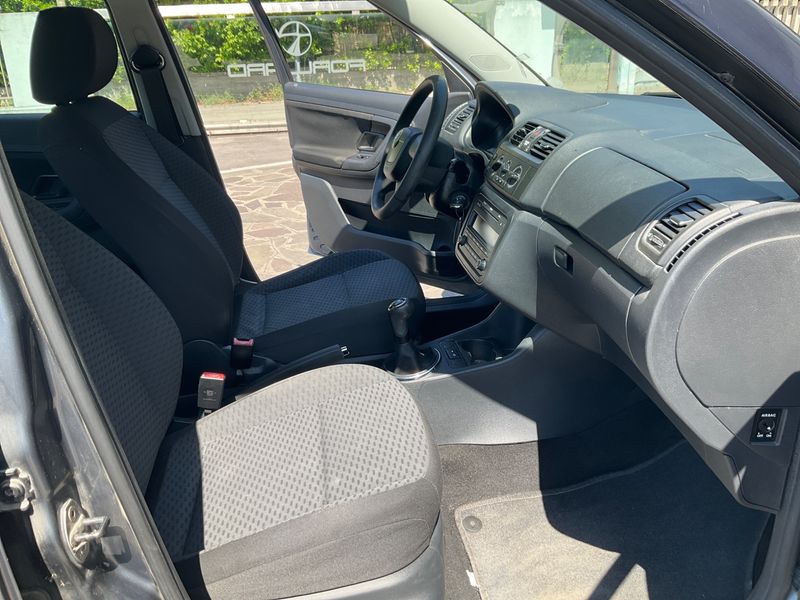 Skoda Fabia 1.2 TSI Style 2010 – снимка 3