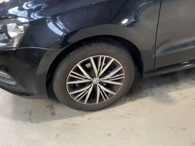 Volkswagen Polo 1.2 TSI Allstar BlueMotion Tech 2016 – снимка 3