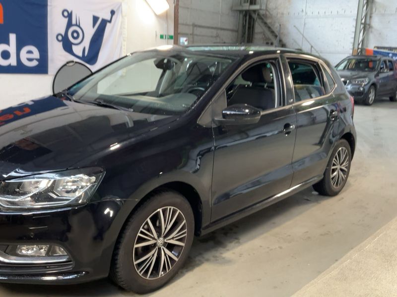 Volkswagen Polo 1.2 TSI Allstar BlueMotion Tech 2016 – снимка 2