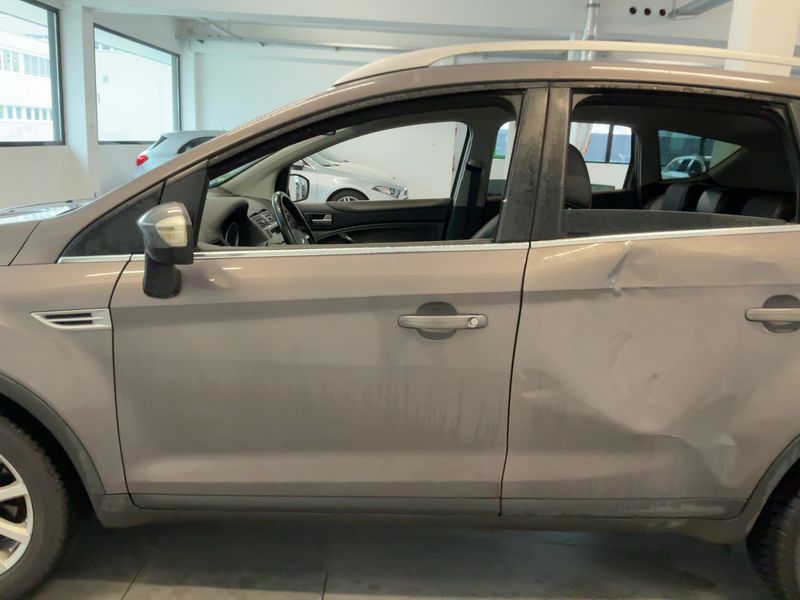 Ford Kuga 2.0 TDCi Titanium 2012 – снимка 4