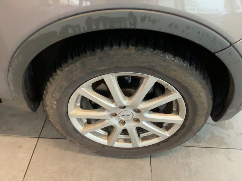 Ford Kuga 2.0 TDCi Titanium 2012 – снимка 11