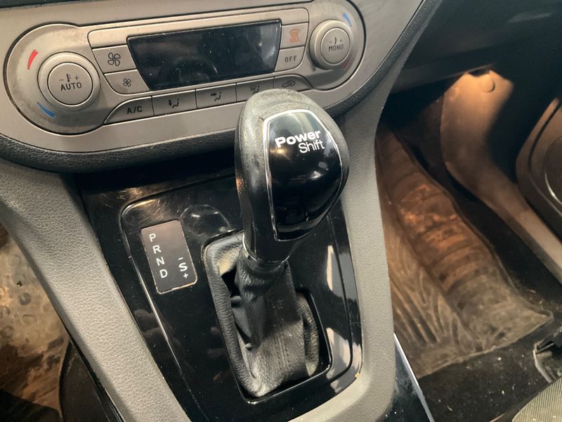 Ford Kuga 2.0 TDCi Titanium 2012 – снимка 52