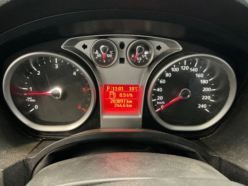 Ford Kuga 2.0 TDCi Titanium 2012 – снимка 18