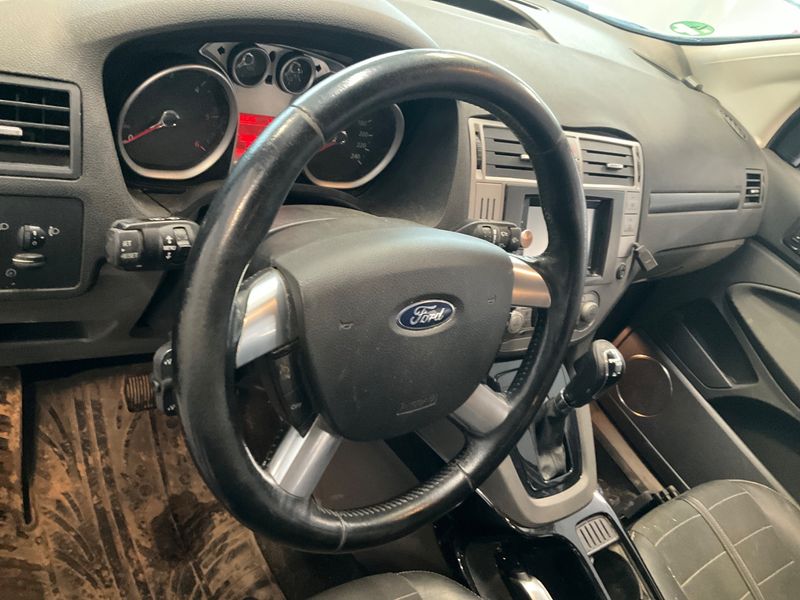 Ford Kuga 2.0 TDCi Titanium 2012 – снимка 47
