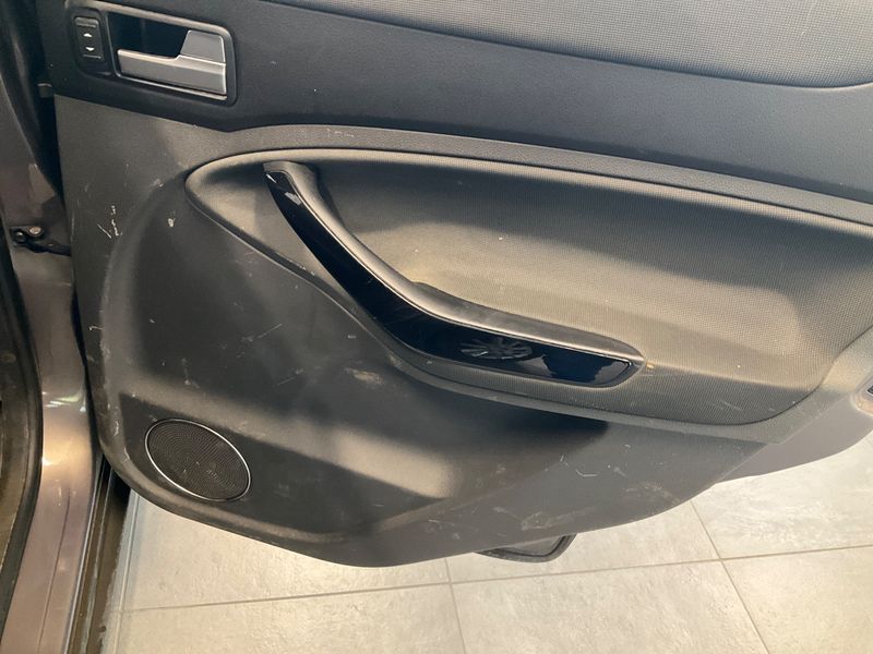 Ford Kuga 2.0 TDCi Titanium 2012 – снимка 33