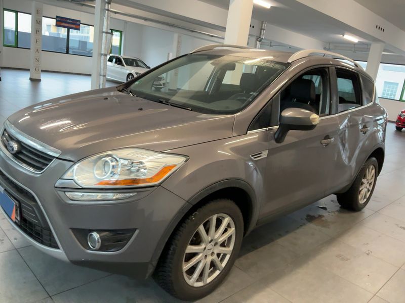 Ford Kuga 2.0 TDCi Titanium 2012 – снимка 2