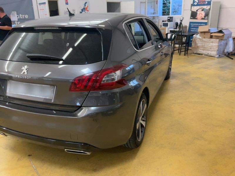 Peugeot 308 2.0 Blue-HDi Feline 2014 – снимка 8