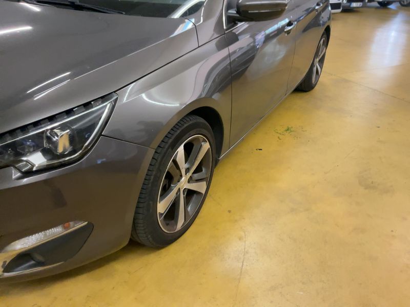 Peugeot 308 2.0 Blue-HDi Feline 2014 – снимка 2