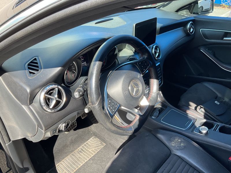 Mercedes-Benz CLA-Klasse CLA 200 Shooting Brake AMG Line 2019 – снимка 27