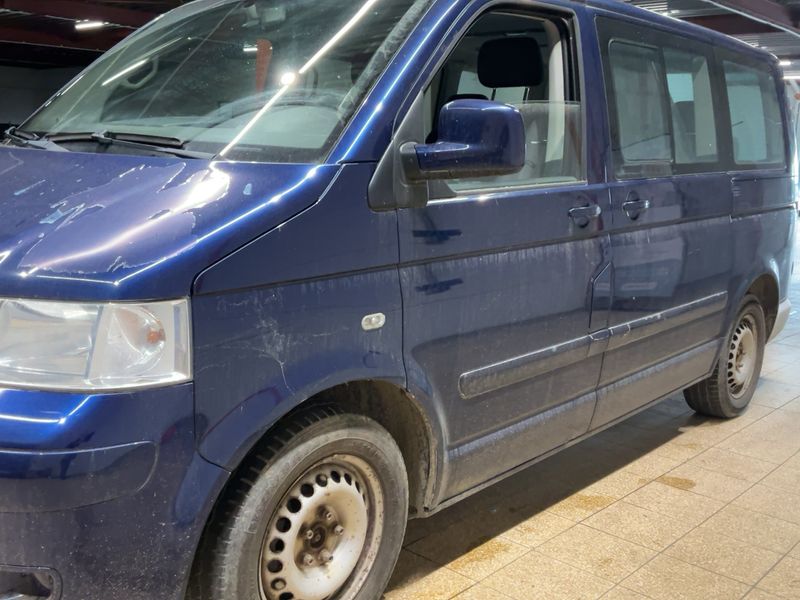 Volkswagen T5 Multivan 2.5 TDI Comfortline 2004 – снимка 2