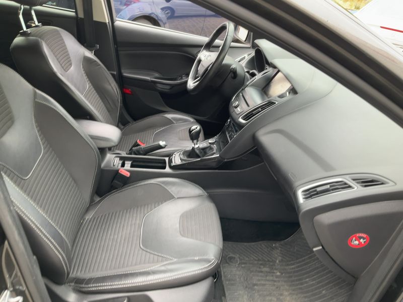 Ford Focus 1.5 EcoBoost Titanium 2016 – снимка 17