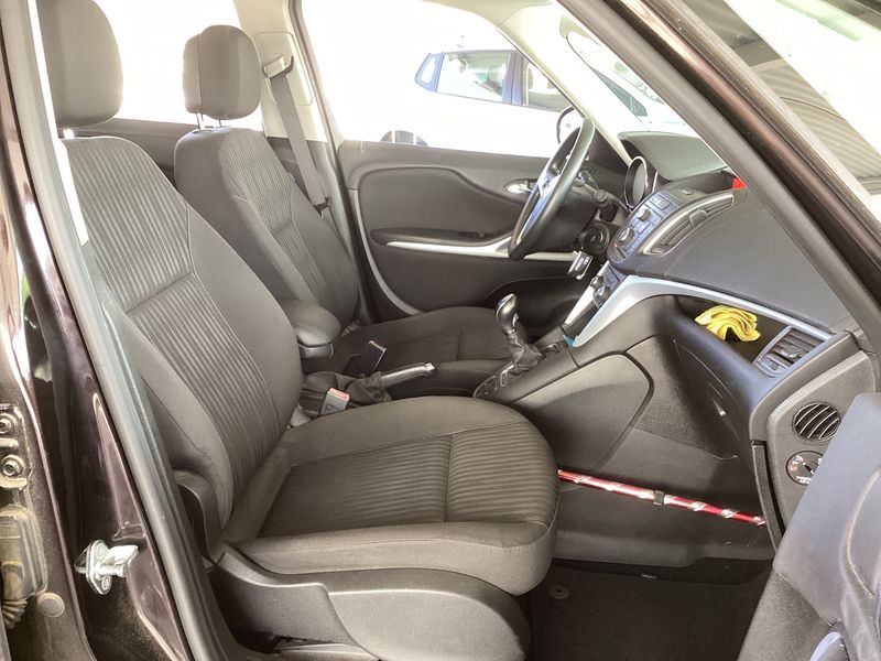Opel Zafira Tourer 1.4 Turbo Selective 2013 – снимка 16