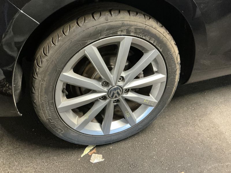 Volkswagen Golf VI 1.6 TDI Lounge BlueMotion Tech 2015 – снимка 9