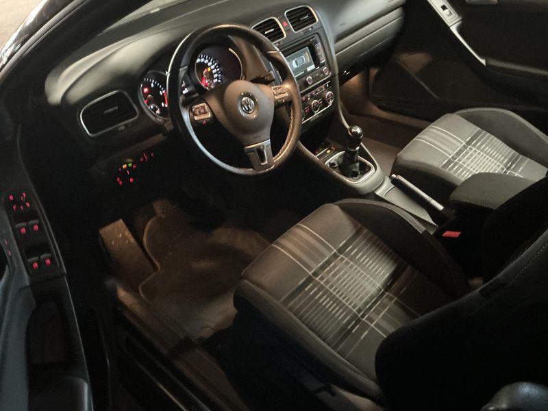 Volkswagen Golf VI 1.6 TDI Lounge BlueMotion Tech 2015 – снимка 17
