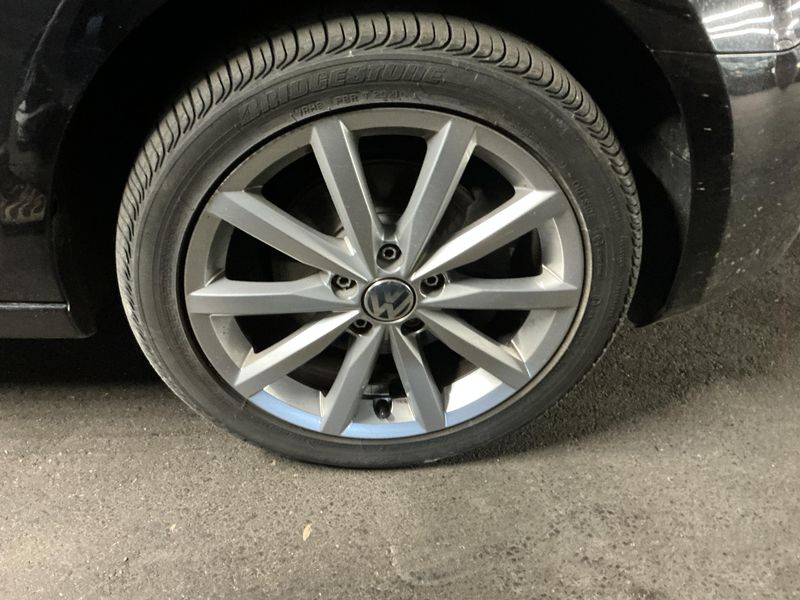 Volkswagen Golf VI 1.6 TDI Lounge BlueMotion Tech 2015 – снимка 11
