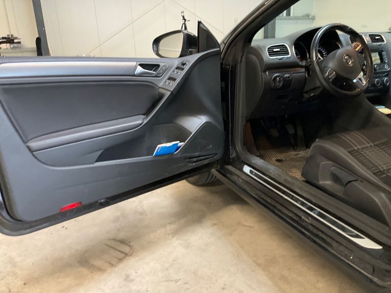 Volkswagen Golf VI 1.6 TDI Lounge BlueMotion Tech 2015 – снимка 30