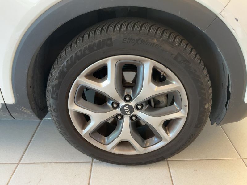 Kia Sorento 2.2 CRDi R 4WD 2017 – снимка 11
