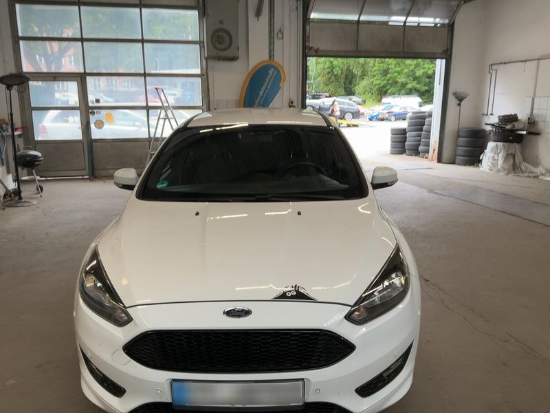 Ford Focus 1.0 EcoBoost ST-Line 2017 – снимка 14