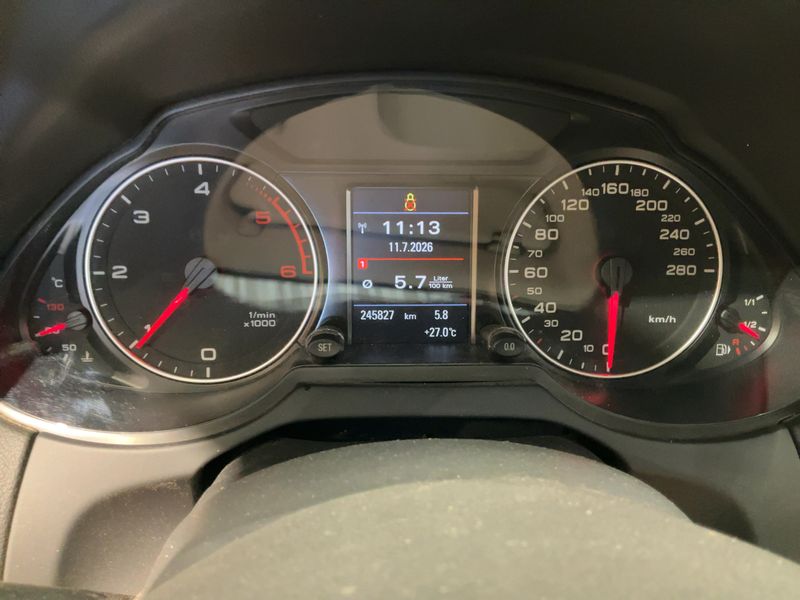 Audi Q5 2.0 TDI quattro 2009 – снимка 18