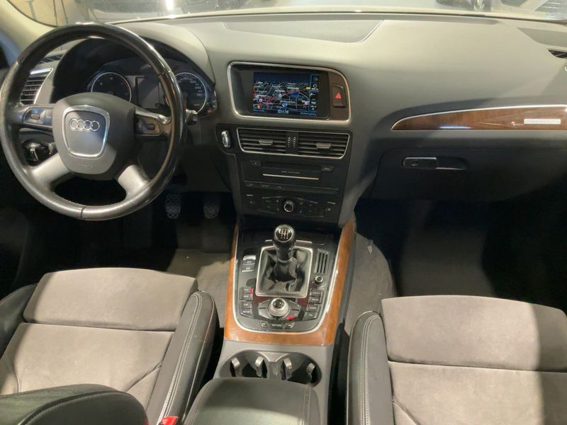 Audi Q5 2.0 TDI quattro 2009 – снимка 17