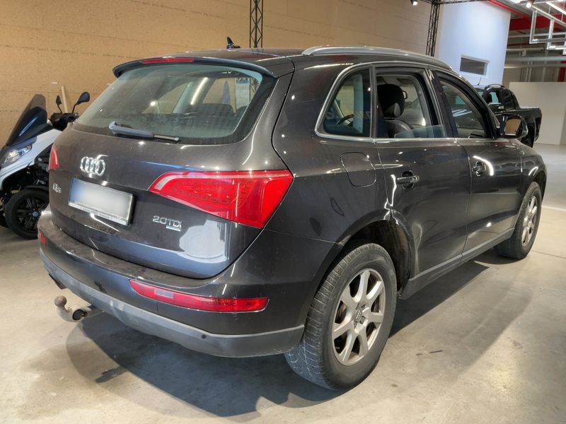Audi Q5 2.0 TDI quattro 2009 – снимка 8