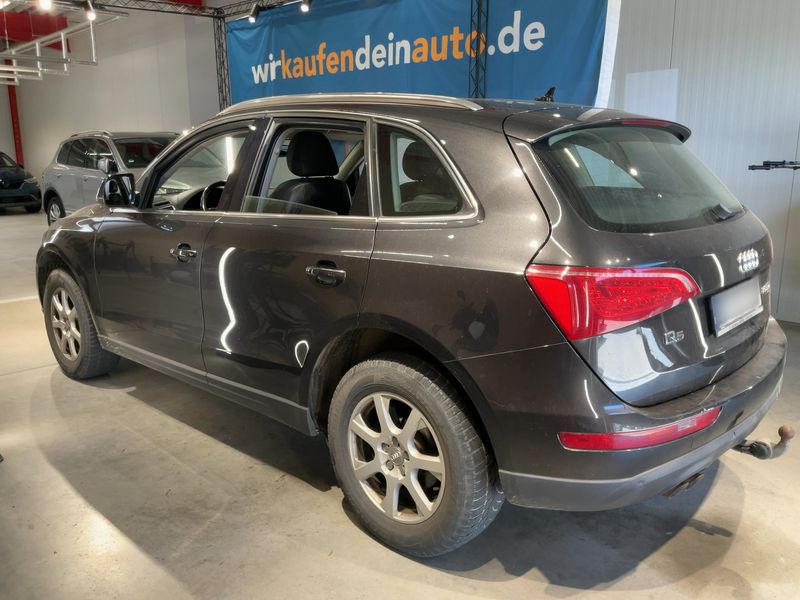 Audi Q5 2.0 TDI quattro 2009 – снимка 6