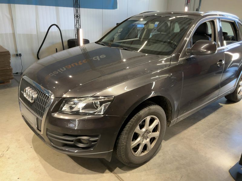 Audi Q5 2.0 TDI quattro 2009 – снимка 2