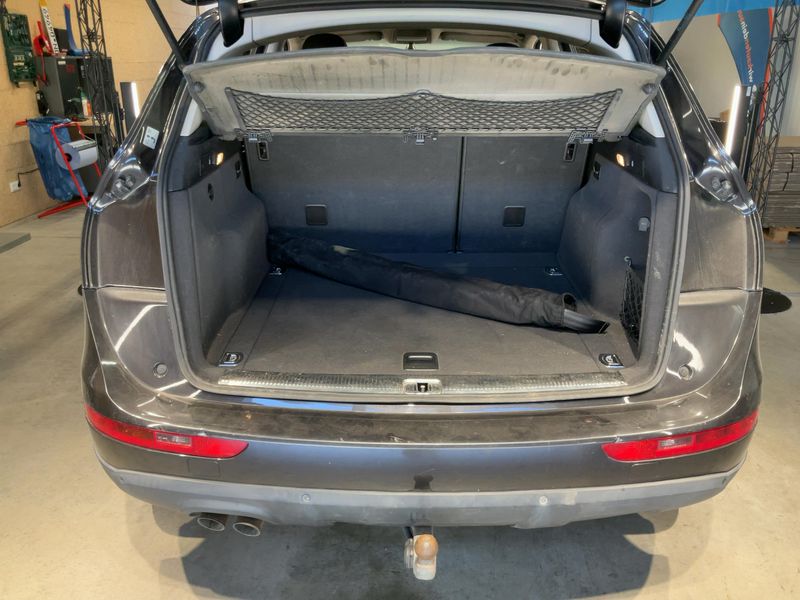 Audi Q5 2.0 TDI quattro 2009 – снимка 15