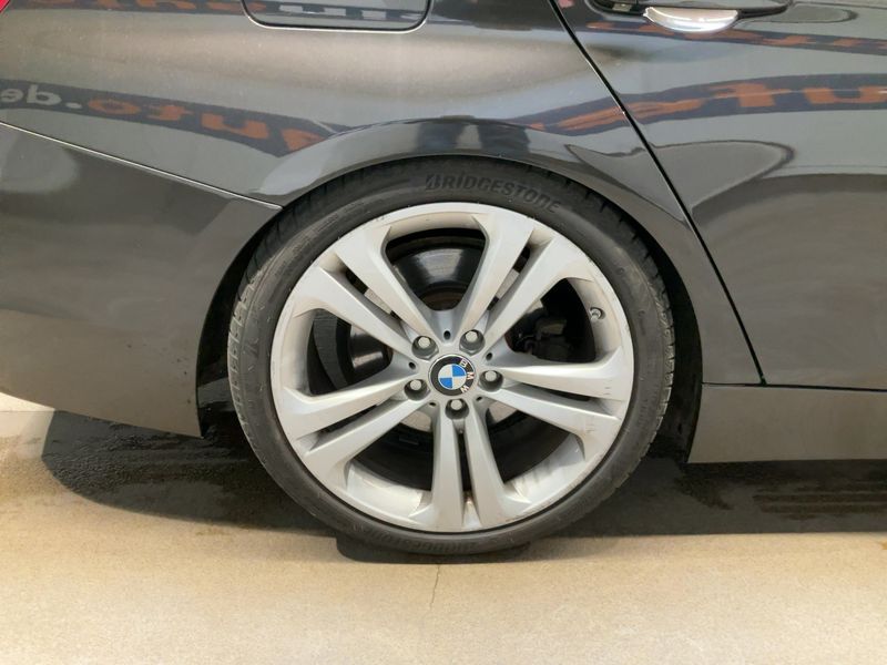 BMW 3er 330d xDrive Sport Line 2015 – снимка 19