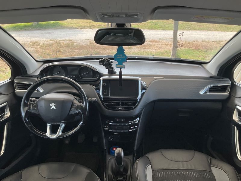 Peugeot 2008 1.6 Blue-HDi Allure 2017 – снимка 17