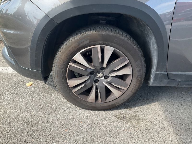 Peugeot 2008 1.6 Blue-HDi Allure 2017 – снимка 3
