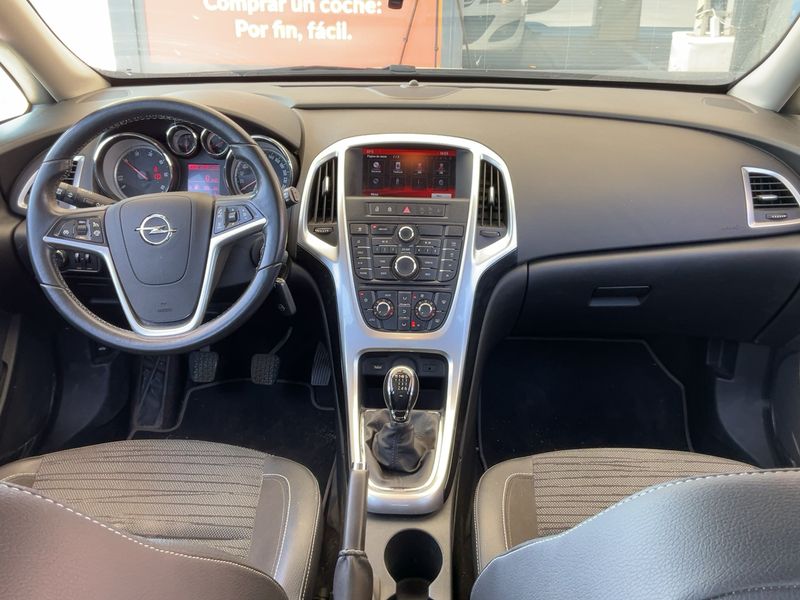 Opel Astra 1.6 CDTI DPF Selective 2015 – снимка 17