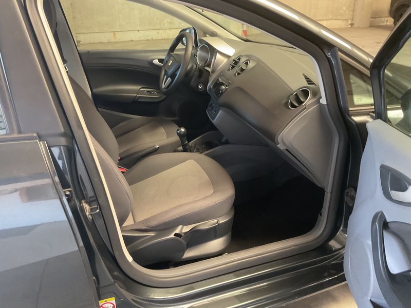 Seat Ibiza 1.6 TDI Style 2011 – снимка 3