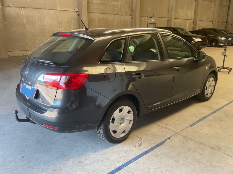 Seat Ibiza 1.6 TDI Style 2011 – снимка 2