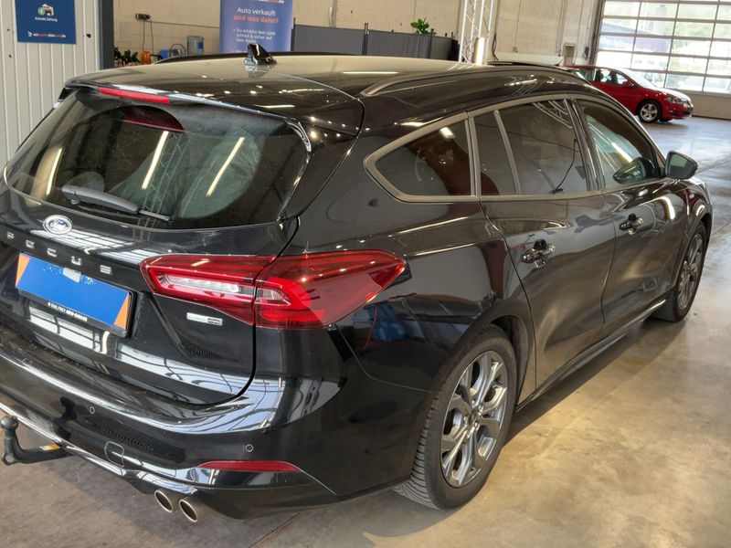 Ford Focus 1.0 EcoBoost Mild-Hybrid ST-Line 2023 – снимка 8