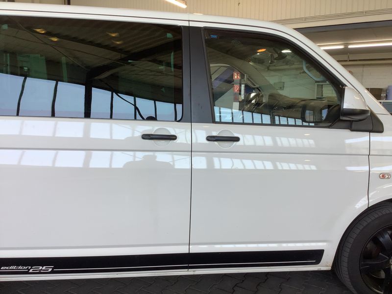 Volkswagen T5 Multivan 2.0 TDI Edition 25 2011 – снимка 10