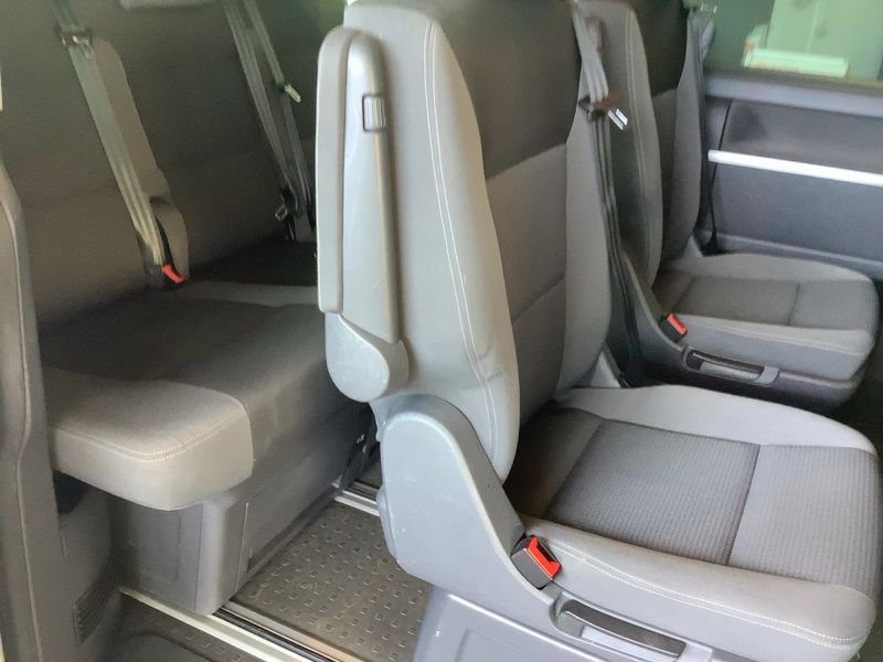 Volkswagen T5 Multivan 2.0 TDI Edition 25 2011 – снимка 20
