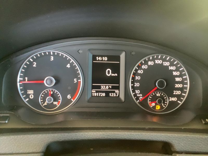 Volkswagen T5 Multivan 2.0 TDI Edition 25 2011 – снимка 19