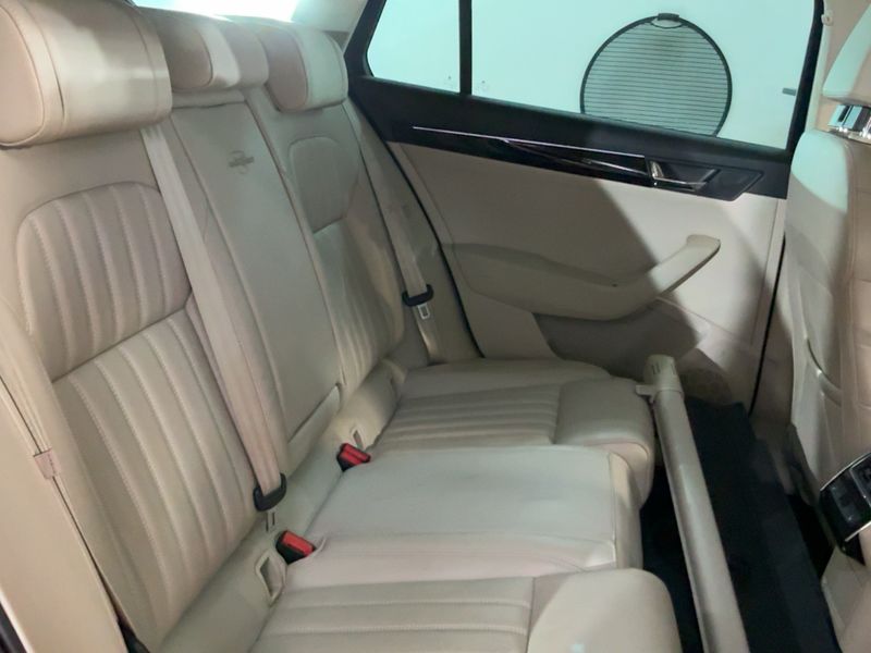 Skoda Superb 2.0 TDI Laurin & Klement 4x4 2019 – снимка 20