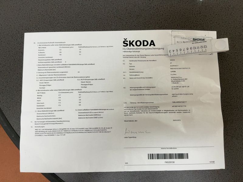 Skoda Superb 2.0 TDI Laurin & Klement 4x4 2019 – снимка 22