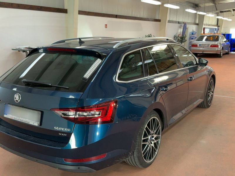 Skoda Superb 2.0 TDI Laurin & Klement 4x4 2019 – снимка 8
