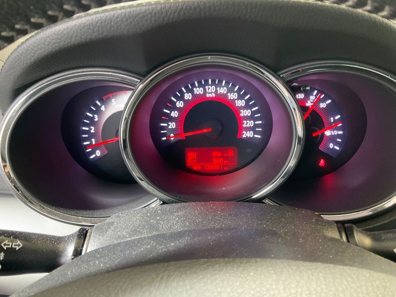Kia Sorento 2.2 CRDi Spirit 4WD 2012 – снимка 19